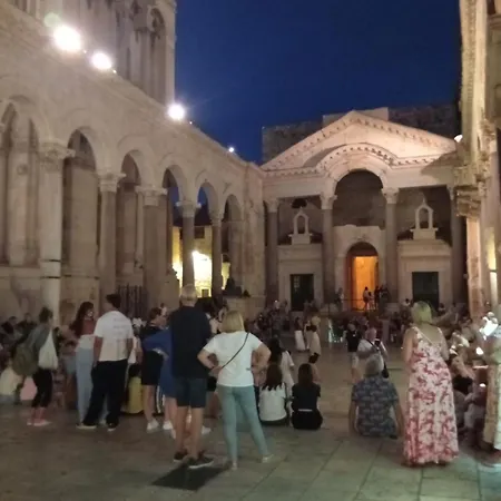 Готель Heritage Diocletians Palac Спліт