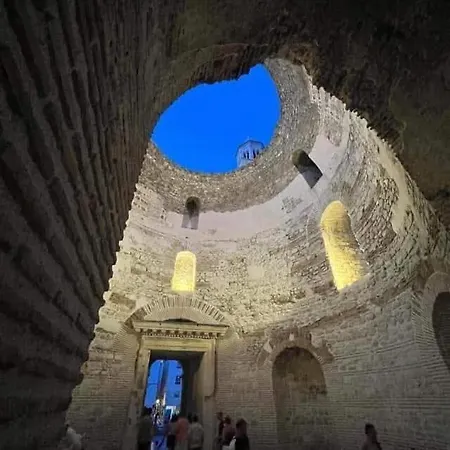 Maria Hotel
