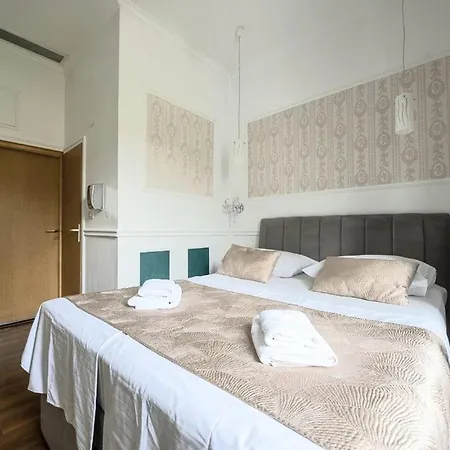 Maria Hotel